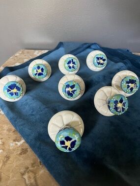 Ceramic Drawer Knobs/Cabinet pulls with Blue Floral Centers (8 available)